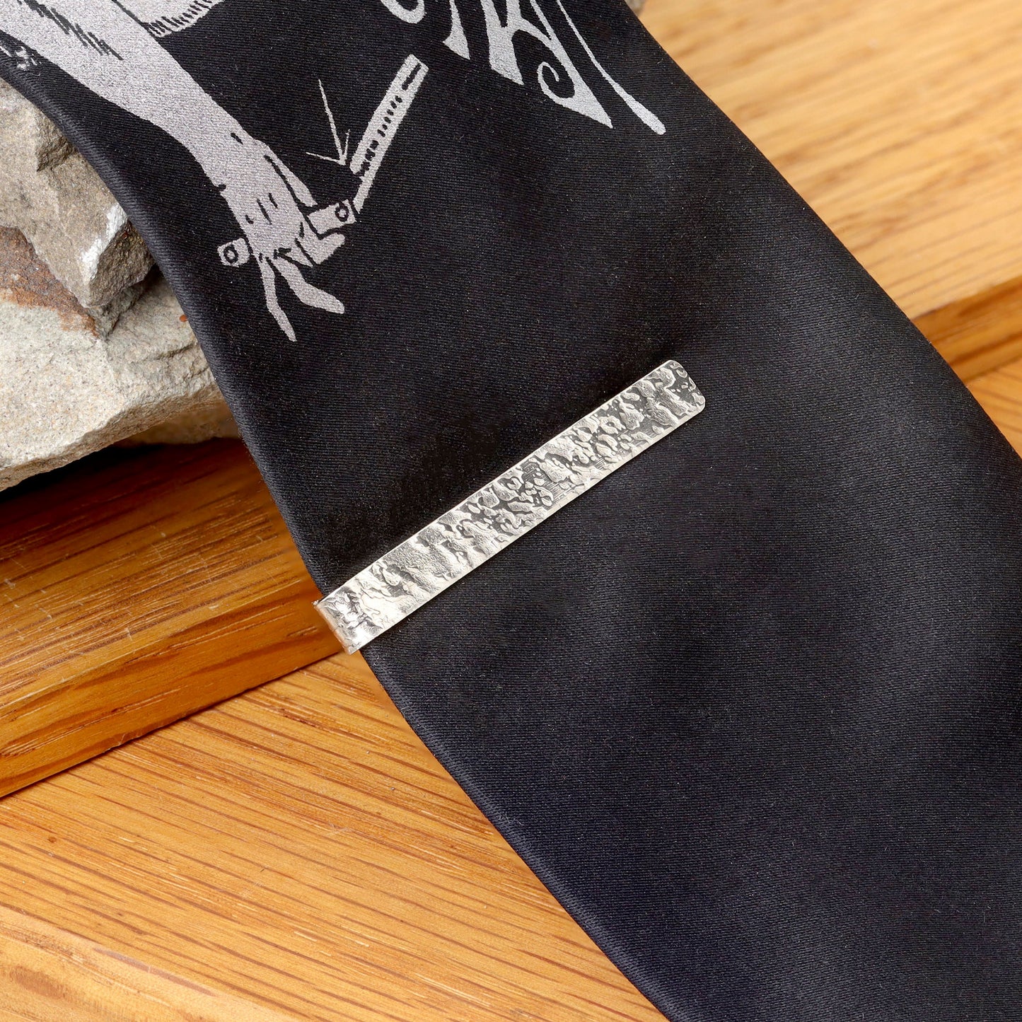 Patterned Tie Bar