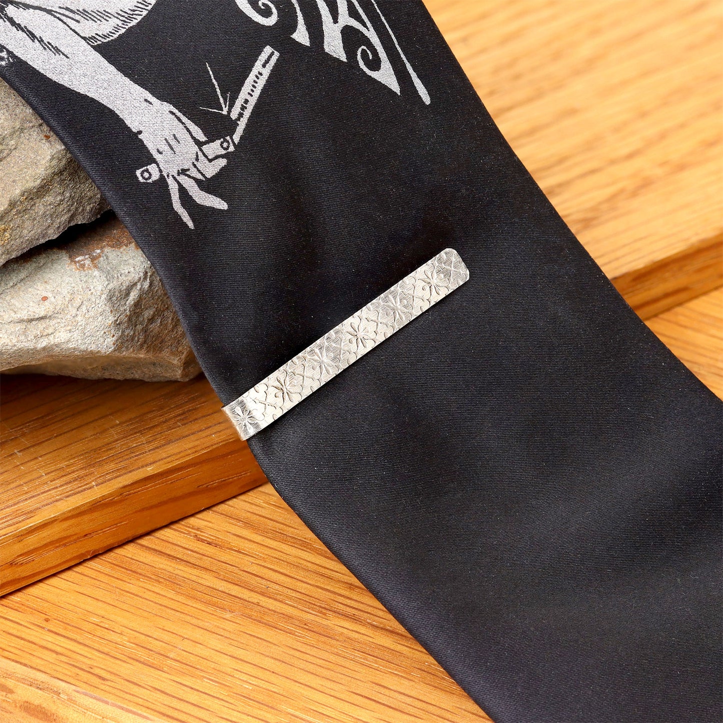 Patterned Tie Bar