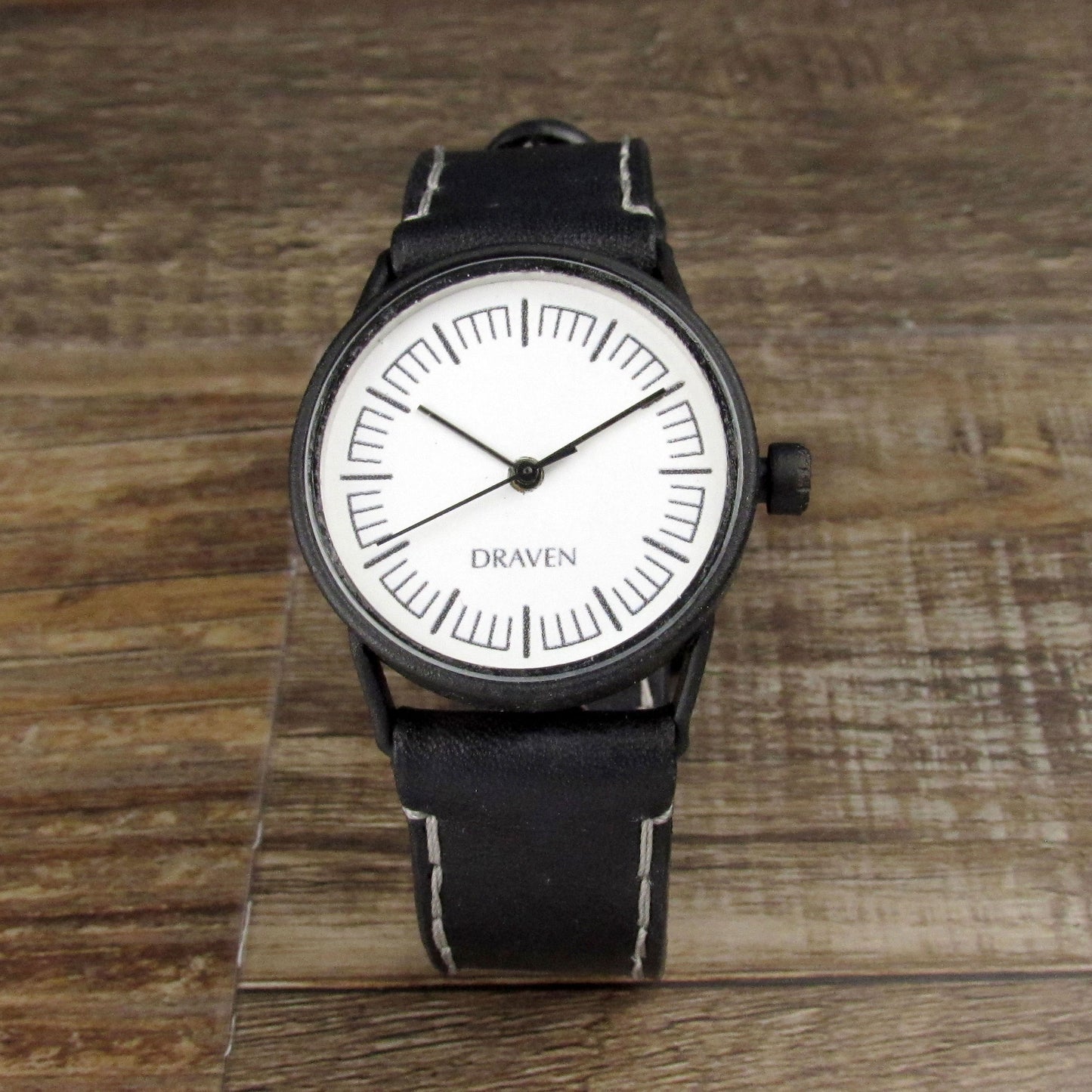 Reloj Monocromático Pequeño Correa Negra