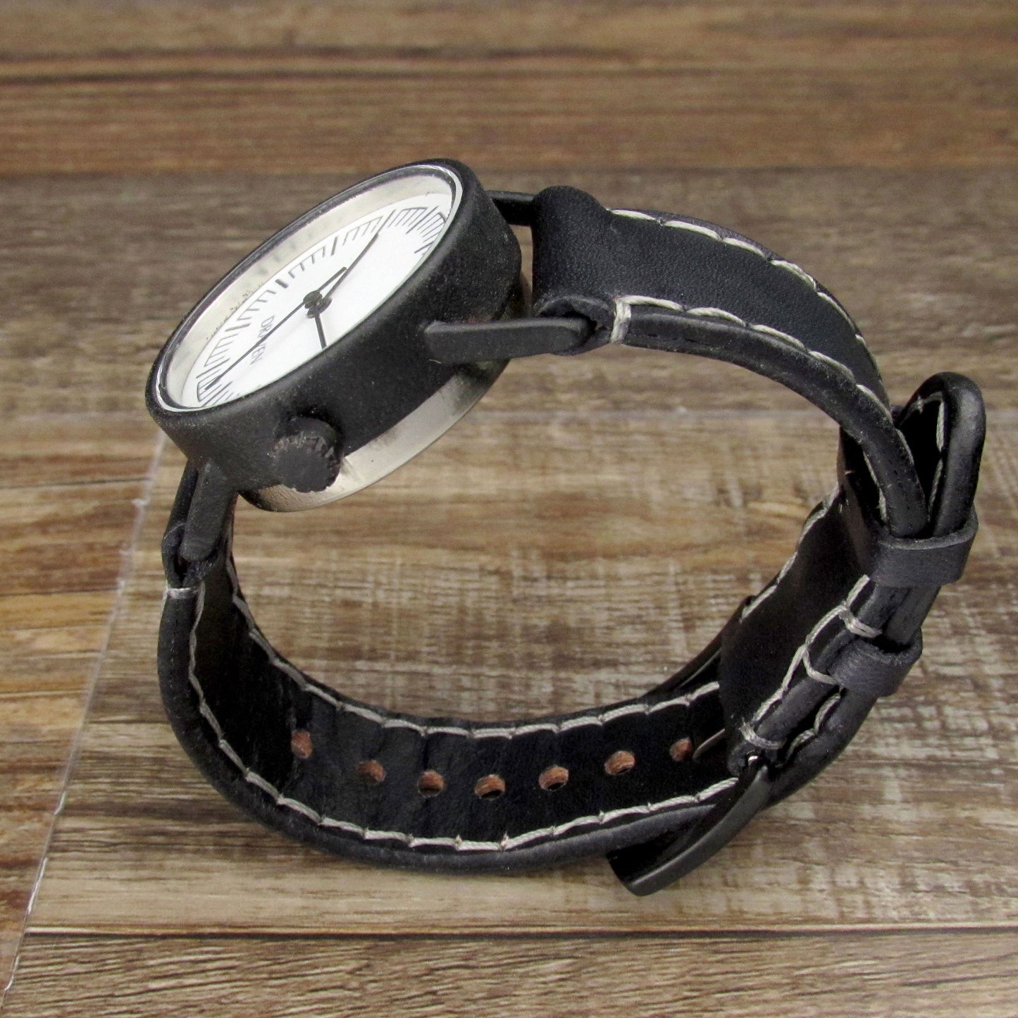 Reloj Monocromático Pequeño Correa Negra