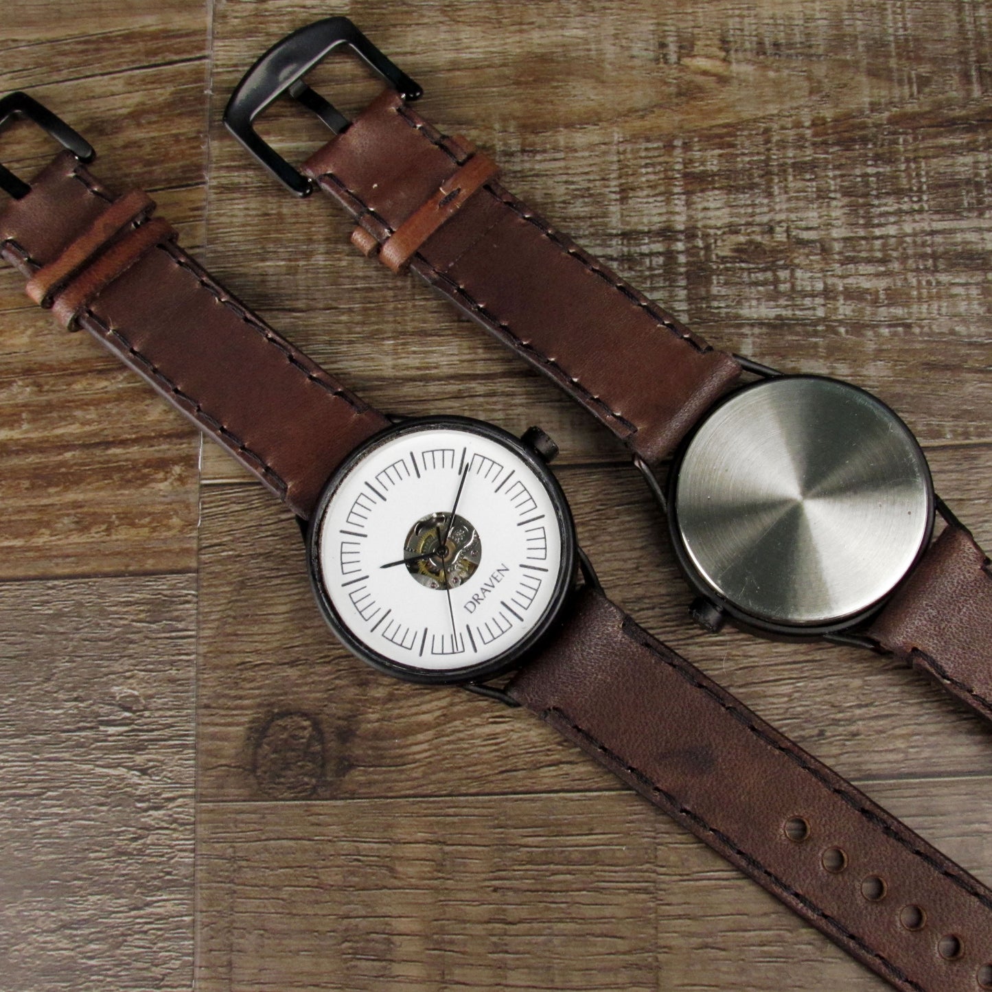Reloj Monocromático Correa Marrón
