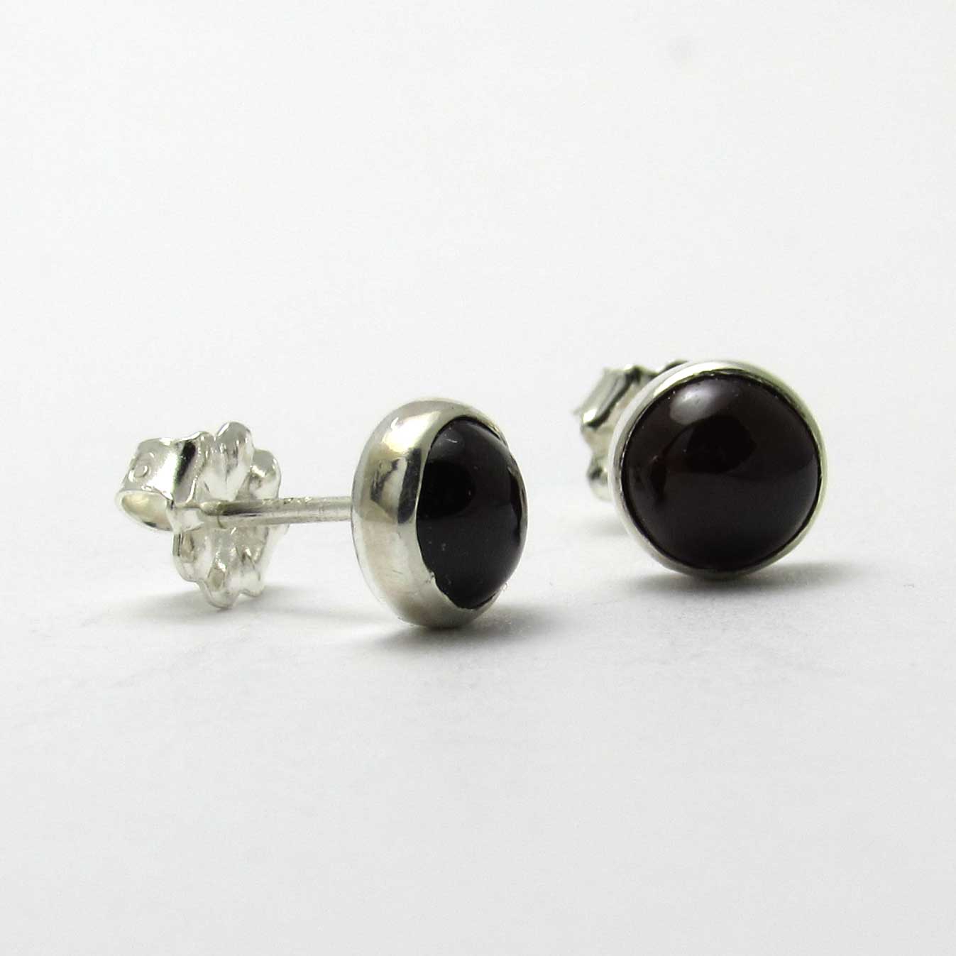 6mm Onyx Stud Earrings - TheExCB