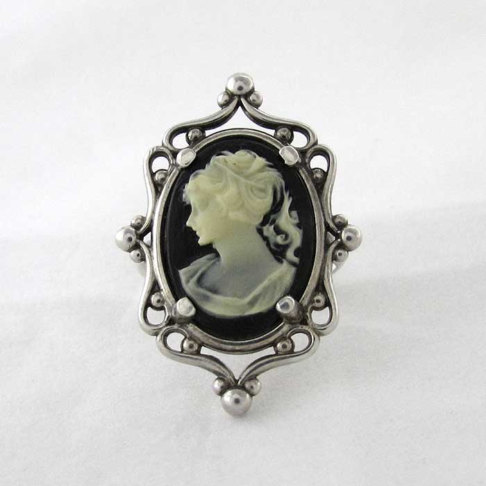 Classic Cameo Ring - TheExCB