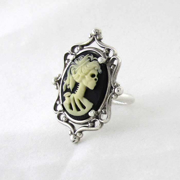 Skeleton Cameo Ring - TheExCB