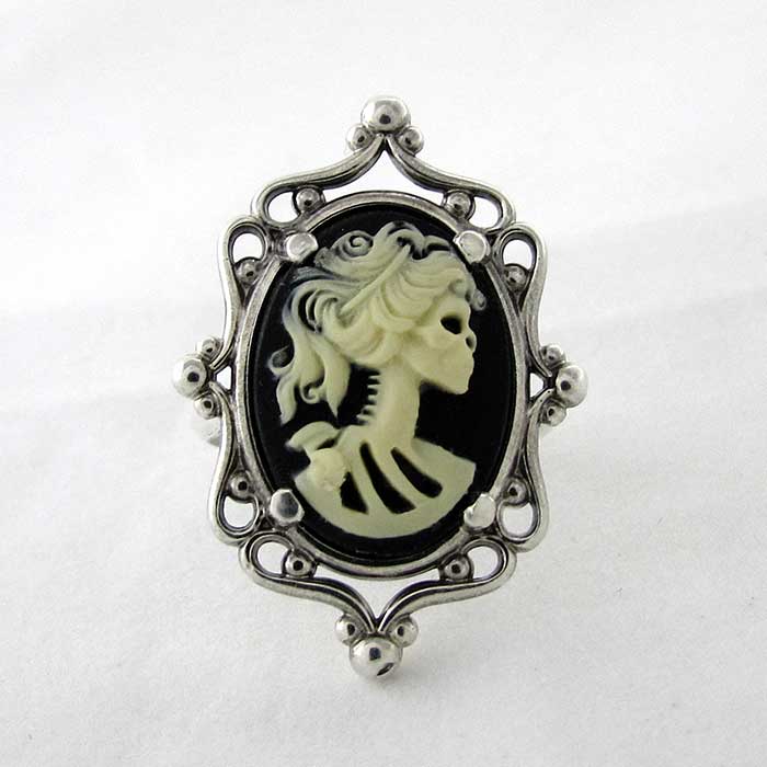 Skeleton Cameo Ring - TheExCB