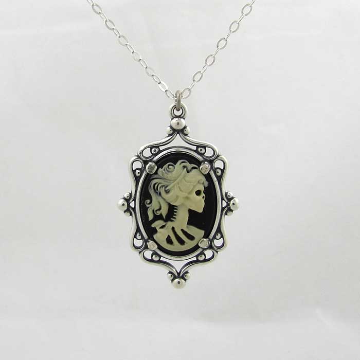 Skeleton Cameo Pendant - TheExCB