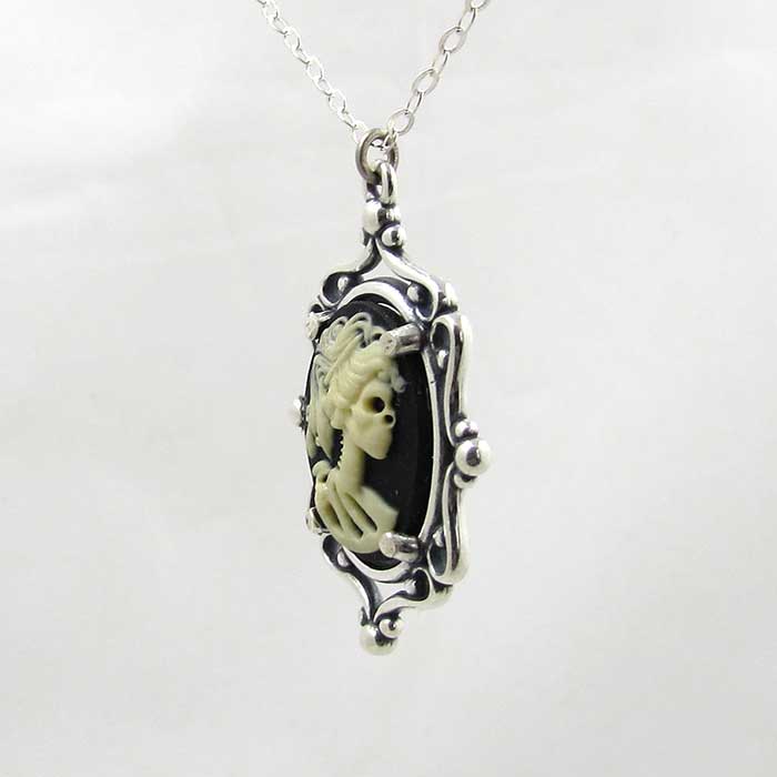 Skeleton Cameo Pendant - TheExCB